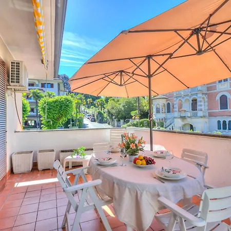 Gaya Center - Happy Apartment Stresa